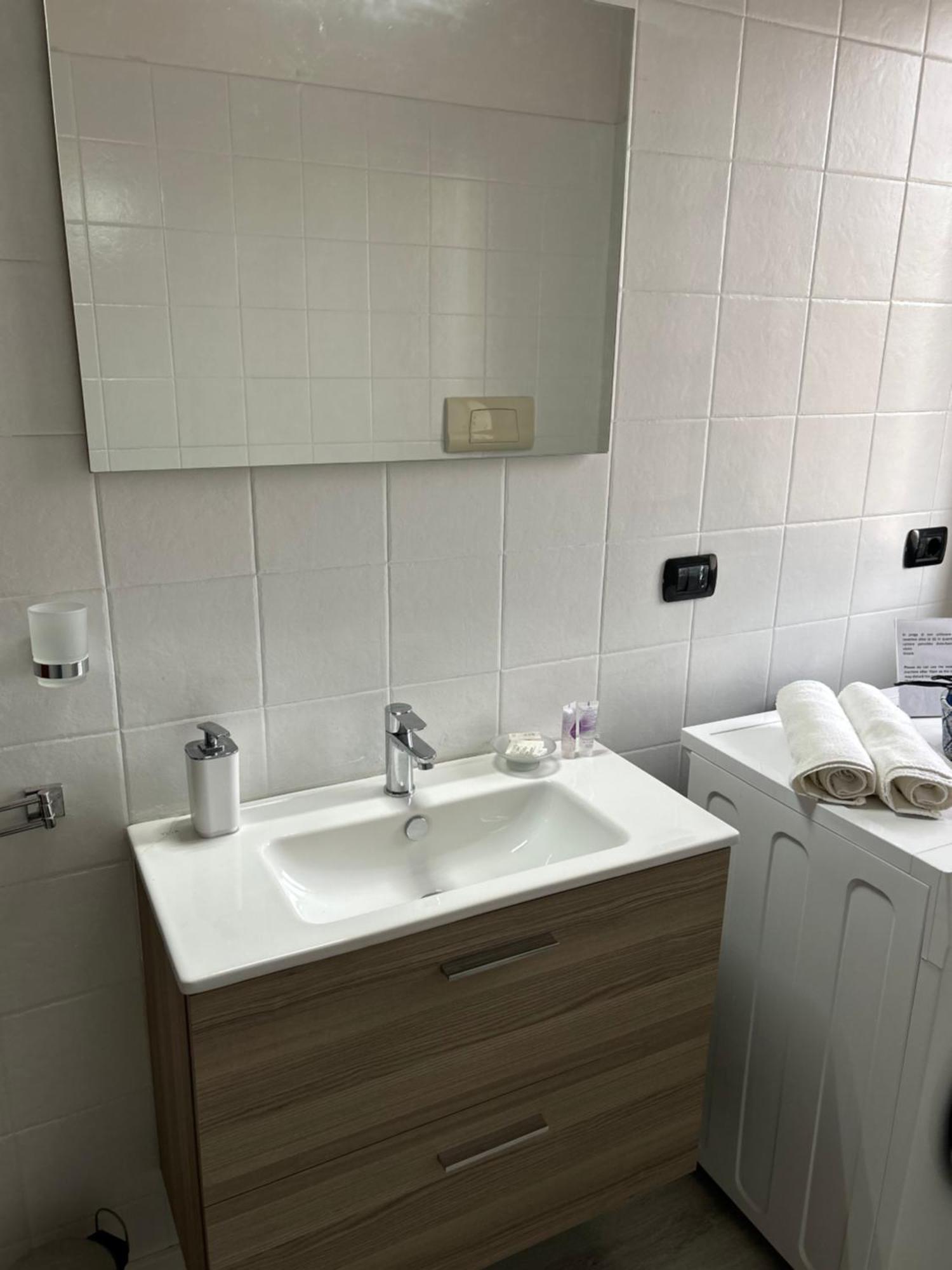 Todeschini 27 Appartement Brembate Buitenkant foto