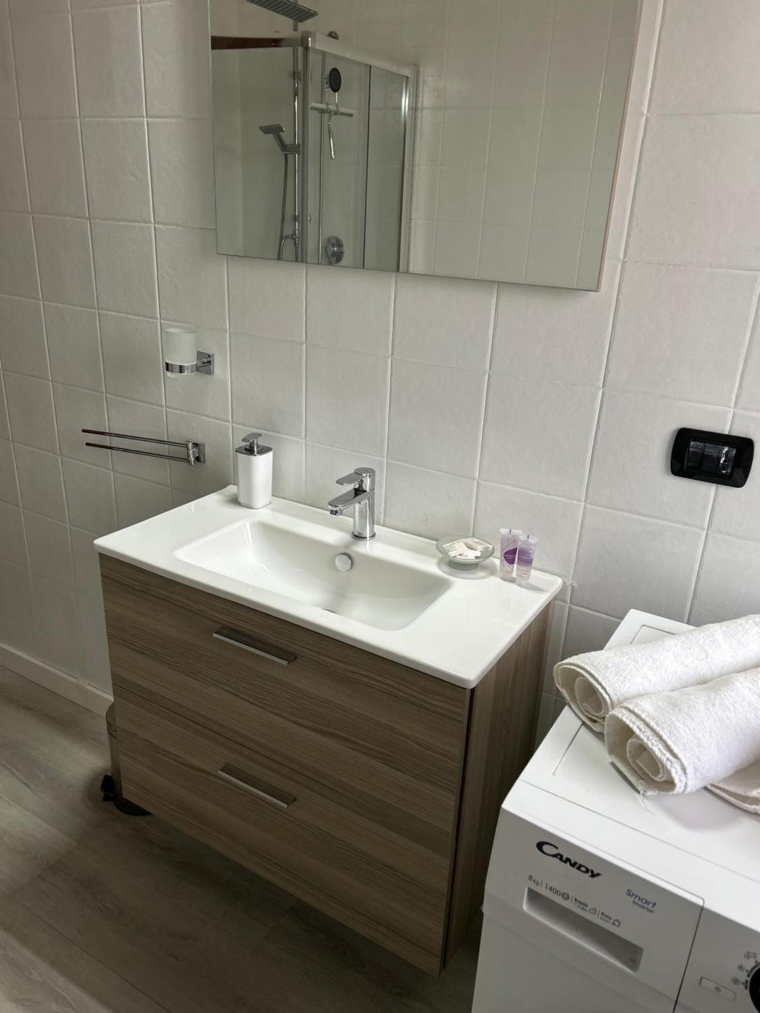 Todeschini 27 Appartement Brembate Buitenkant foto